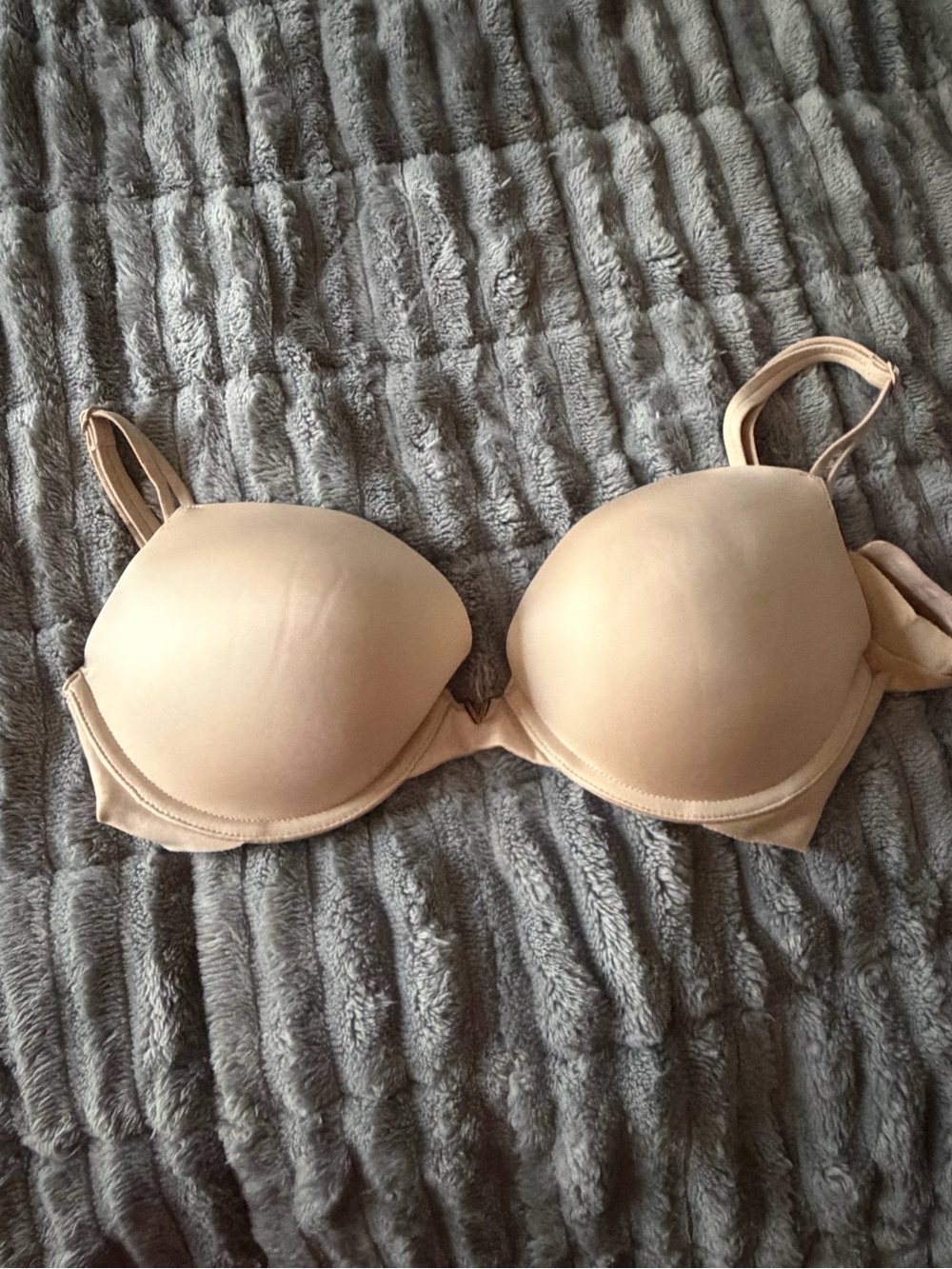 Victoria Secret Beige T-Shirt Push Up Bra - Smooth Supportive Everyday Comfort